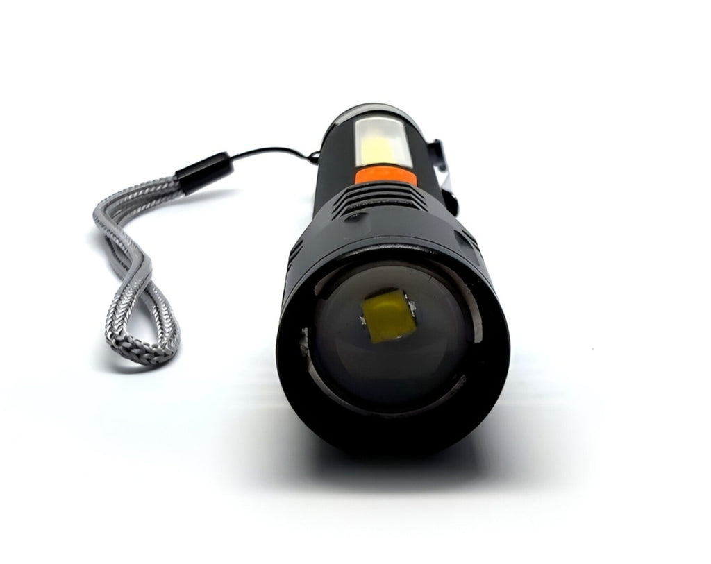 Lanterna telescopica puternica 900 lumeni, raza 300m, reincarcabila, negru